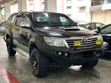 Toyota HILUX 3.0 G VNT FACELIFT ONE OWNER 4X4