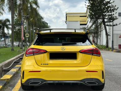 Mercedes Benz A250 2.0 AMG LINE (A) F/LOAN
