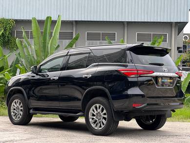 Toyota FORTUNER SRZ 2.7L 4X4 WELL MAINTAINED