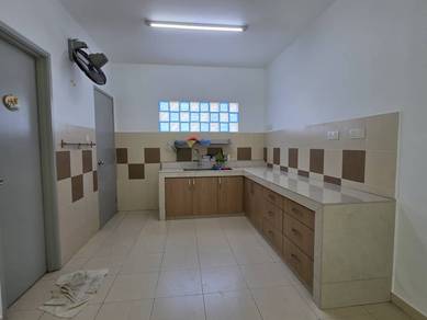 Semenyih Taman Semenyih Mewah CORNER 2 storey extra 40' beside land