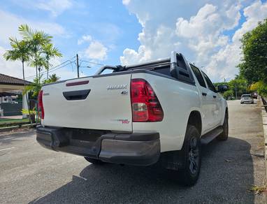 Toyota HILUX 2.4 E Full loan Harga OTR!!OTR!!