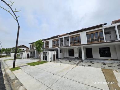 Double Storey Terrace Setia Warisan Tropika Sepang