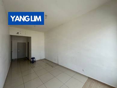 NEWLY REPAINT! The Amarene Studio Unit 1carpark Unfurnished Nr Airport