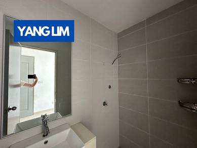 NEWLY REPAINT! The Amarene Studio Unit 1carpark Unfurnished Nr Airport