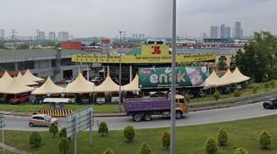 30,000sf LDP Main Road Corner Commercial Showroom Puchong Jaya
