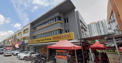 CORNER 3 storey SHOP ✅ 7300 sf✅ MAIN ROAD✅ TAMAN MERANTI JAYA, PUCHONG