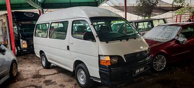 Toyota HIACE 2.0 High roof window van Acc Fre