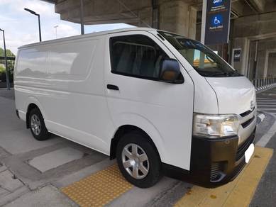Toyota Hiace 2.5 (M) Panel Van
