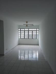 Taman Bukit Pelangi ( 3 rooms 2 bath 1 parking ) partial furnished