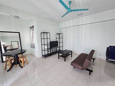Avelon Tower, Plaza Medan Putra | 900sf | 2+1R 2B | Fully Furnished