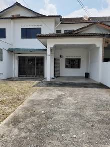 Bukit Kempas Double Storey House 4Bed 3Bath Partial Furnished