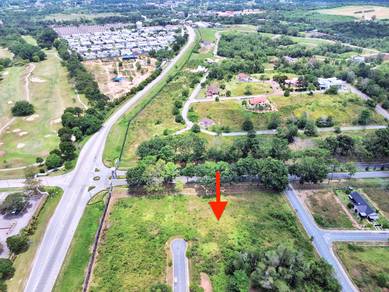 FREEHOLD Bungalow Lot Bayu Lakehomes Mantin FACING GOLF COURSE
