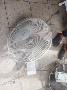 Panasonic Electric Wall Fan TD977