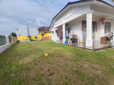 Bukit Indah Single Storey Terrace Corner Lot Renovated