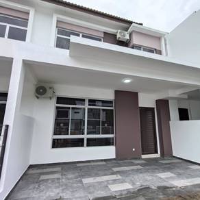 Double storey terrace house for rent @ Impian Emas Iconia