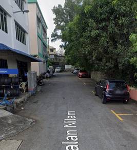 3 storey shoplot At Kawasan Perniagaan Nilam for sale