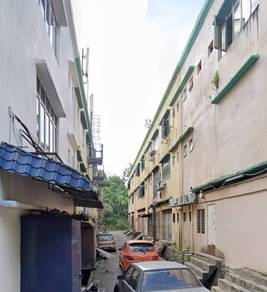 3 storey shoplot At Kawasan Perniagaan Nilam for sale