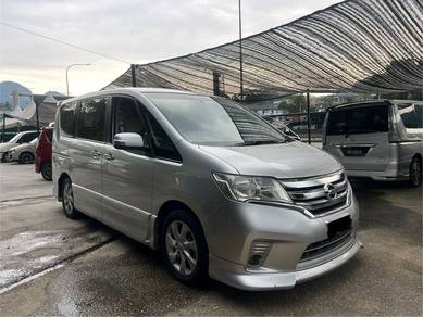 Nissan SERENA 2.0 S-HYBRID HIGHWAY STAR