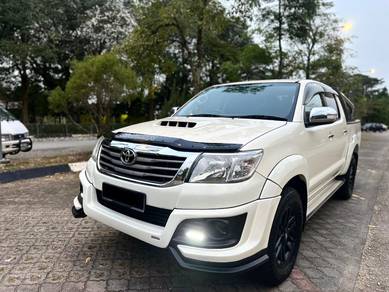 Toyota HILUX 3.0 G TRD (A)Full TOYOTA RECORD