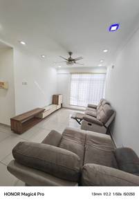 Modern 3-Bedroom Condo at Arc @ Austin Hills JB | Partly Furnished