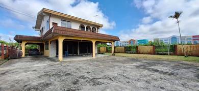 HUGE Old Bungalow,Structure Maintain Good,Reno need,Rubber Rd,Kuching