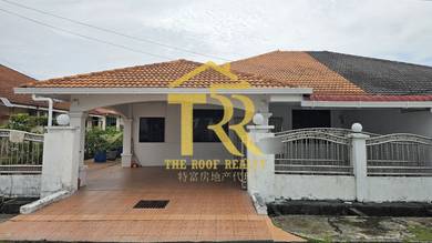 Single Storey Semi Detached  📍Desa Seri, Krokop Miri for rent