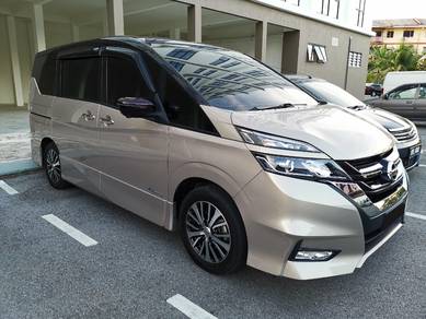 Nissan SERENA 2.0 S-HYBRD PREMIUM HGHWY STAR