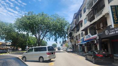 2 Units of 4sty Shophouse, Face Main Road, Busy Area @ Malim Jaya