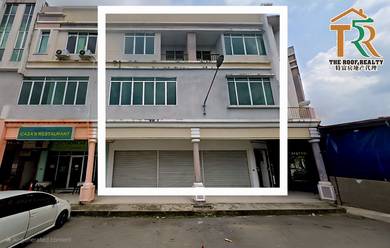 Triple Storey Intermediate Commercial Shoplot At Senadin for rent