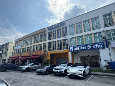 3 Storey Mount Austin Shoplot Facing Main Road / Below Market
