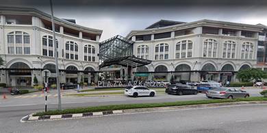 Plaza Arcadia Shop For Rent