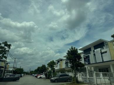 Hillpark 2 Story house for Rent