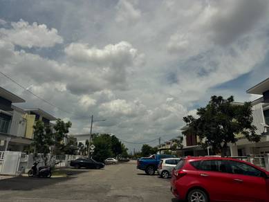 Hillpark 2 Story house for Rent