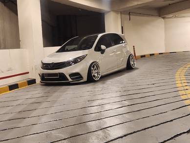 Proton IRIZ 1.6 PREMIUM (A)