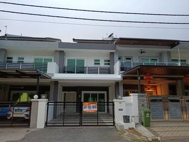 Partial Furnished Double Storey Terrace at Taman Sri Beringin, Botani
