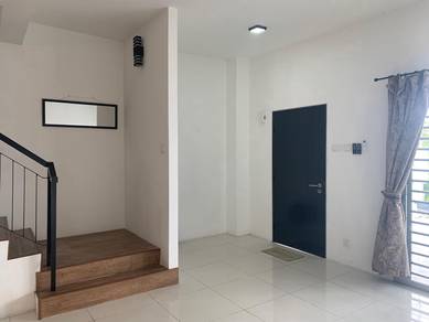 Below Market 100k Casaview Cybersouth 2 Sty House Dengkil Casawood