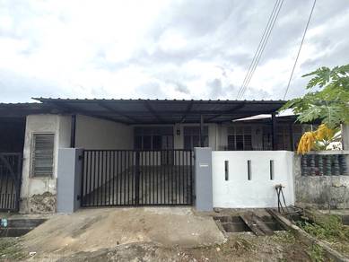 Rumah Murah BEKOK Johor Chaah Labis, 1 Tingkat 3 Bilik, RENOVATED