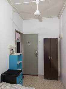 Room(Chinese Male 500) Near CIQ, JB.