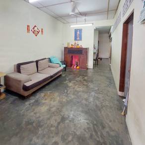 For Sale : Taman Tanah Merah Single Storey house with attic
