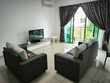 Tree Sparina Condominium 1300sqft  PoolView Bayan Leaps Airport