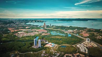 Seaview / High Floor / Condo House / Kayana Height