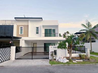 Taman Nusa Idaman 8 Double Storey End Lot Good Condition Bukit Indah