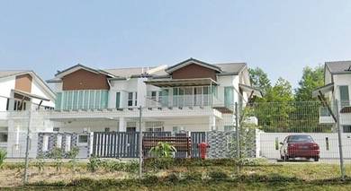 Corner Lot! Bank Lelong 2 Storey Semi D @ Nilai Spring Villas