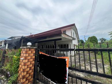 2 storey semi D/ Cheap price/ Bintawa Tengah/ Good location