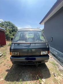 Mazda BONGO 1.8 E1800 (M)