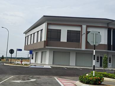 Caledonia avenue, new 2025 shop facing main road, batang berjuntai