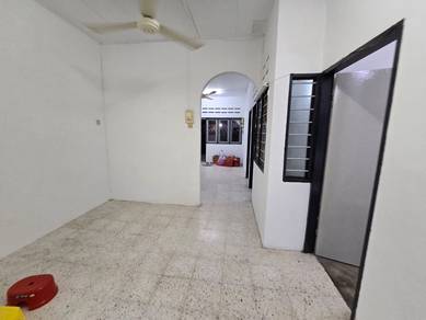 Only for 1st Home Buyer Monthly RM8xx Beauty and Cheaper House Simpang
