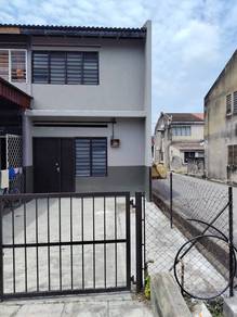 Teres Dua Tingkat Lot Tepi, Taman Ipoh Jaya