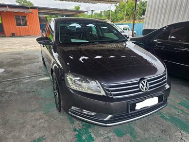 Volkswagen PASSAT 1.8 TSI (CBU) (A)