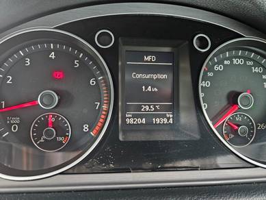Volkswagen PASSAT 1.8 TSI (CBU) (A)